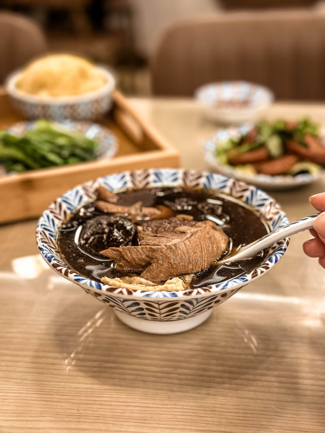 𓅙 新店！尖沙咀性價比高海南雞飯