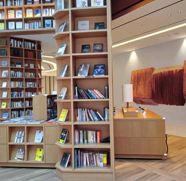 เช็คอิน "ห้องสมุดStarfield" ที่ซูวอน เช็คอิน "ห้องสมุดStarfield" ที่ซูวอน