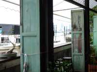คาเฟ่ริมน้ำ ”บ้านอากงอาม่า“