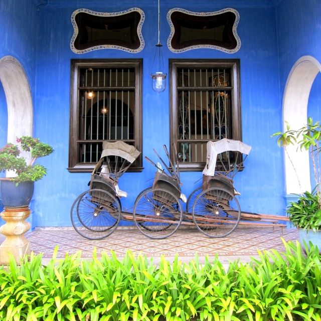 Heritage Tour of the Famous Blue Mansion