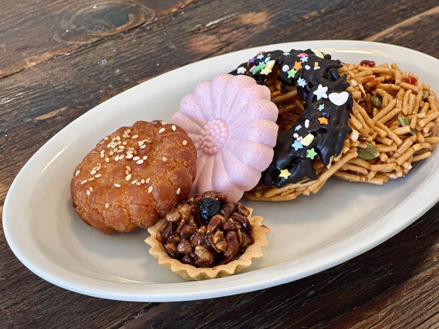 아름다운 한국식 애프터눈티를 즐길 수 있는 ‘무늬과자 전주’🍪