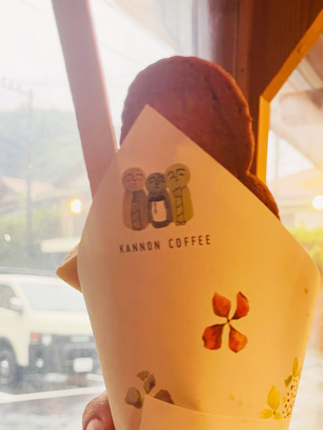 【神奈川県/鎌倉　大仏ビスケット付きクレープと大人のカフェモカが美味しいオシャレなカフェ☕️】