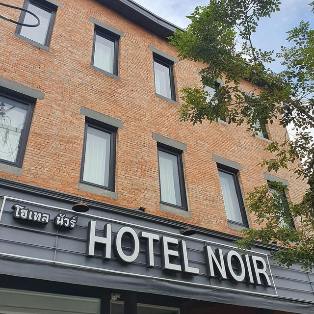 Hotel Noir