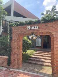 Huus Plate Cafe 🍞