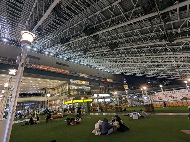 日本大阪-大阪梅田免費賞夜景逛街的好去處：時空の広場