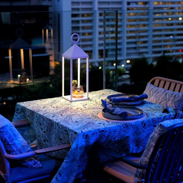 Rooftop Bar ที่มีโชว์ควงกระบองไฟในกทม