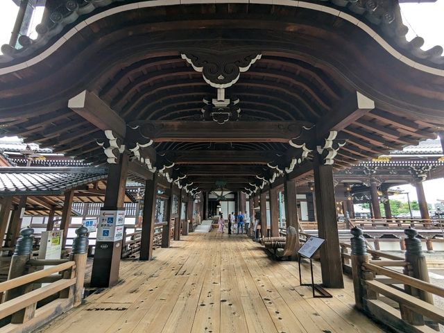 日本京都-規模雄偉的淨土真宗本山：東本願寺