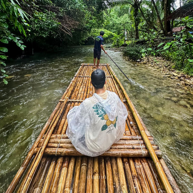 เที่ยวหน้าฝน ที่พังงา 🌧️ ล่องแพไม้ไผ่วังเคียงคู่ 
