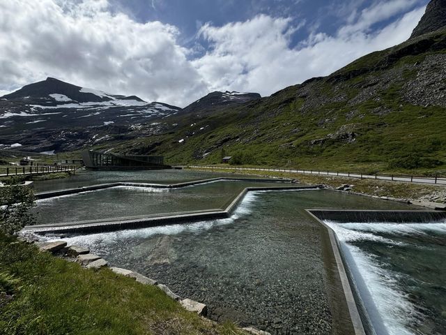 挪威最有名的旅遊路線之一Trollstigen 「精靈之路」