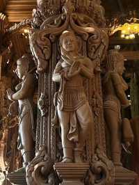 【泰國芭達雅春武里】真理寺：木雕佛寺博物館，註意穿著規定