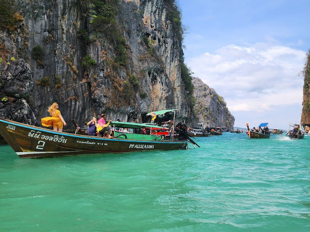  📍 อ่าวปิเละ เกาะพีพี