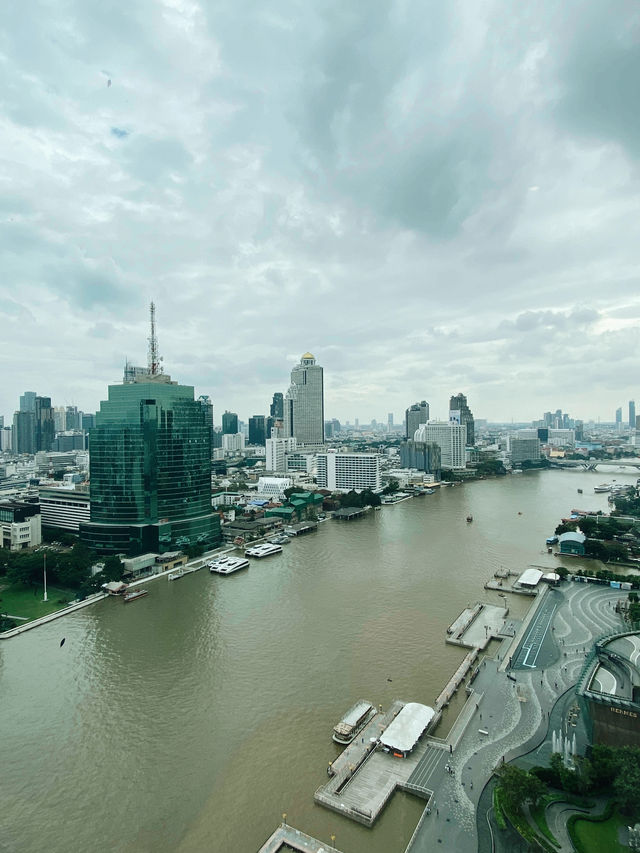 มานอนโรงแรมติดริมแม่น้ำเจ้าพระยา