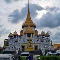 พระพุทธรูปทองคำ วัดไตรมิตรวิทยารามวรวิหาร