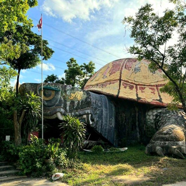 Wat Samphran