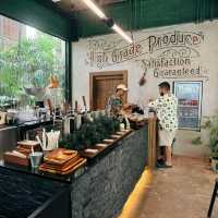 曼谷當地人推薦去的一間咖啡店☕️🌿