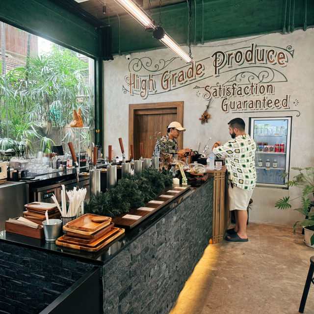 曼谷當地人推薦去的一間咖啡店☕️🌿