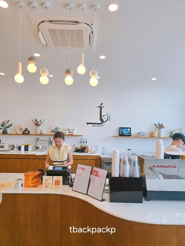 Le Temps Cafe ลับ เทพารักษ์ ตามมาไม่ผิดหวังแน่นอน