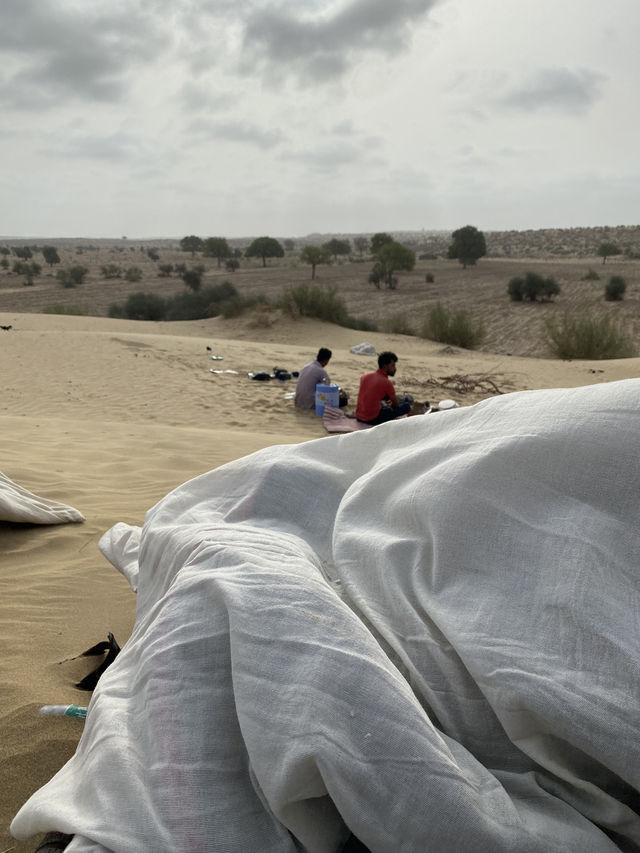 インドの砂漠ツアーはラクダに長時間乗れちゃう🐪刺激的なひととき