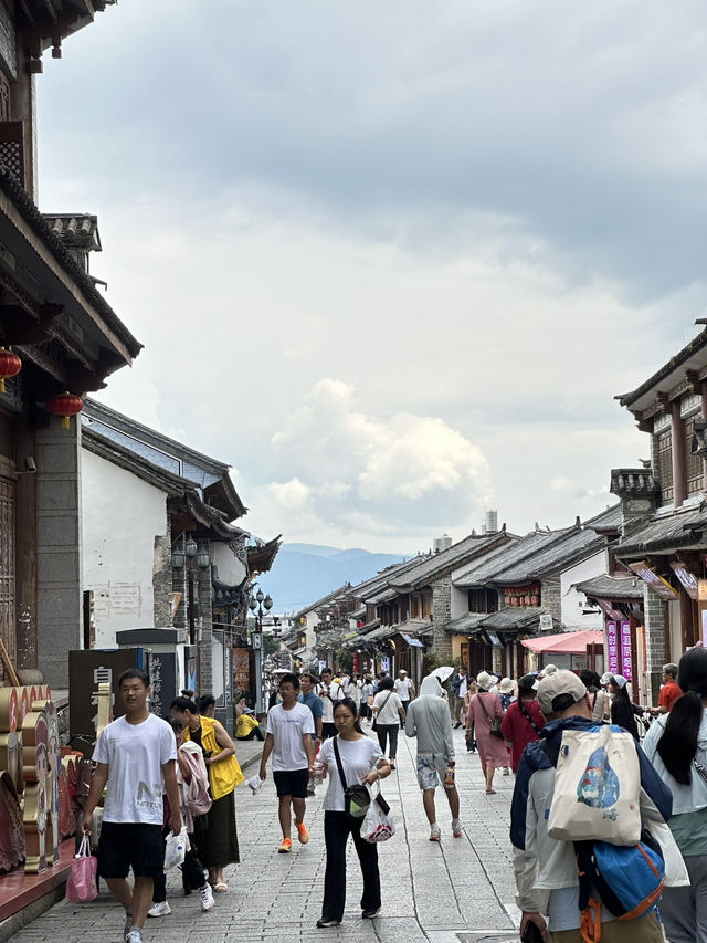 A Taste of Tradition: Exploring Dali Ancient Town Through Local Flavors