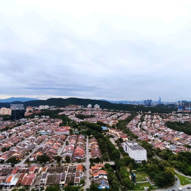 Skydeck Dining at Avante Hotel