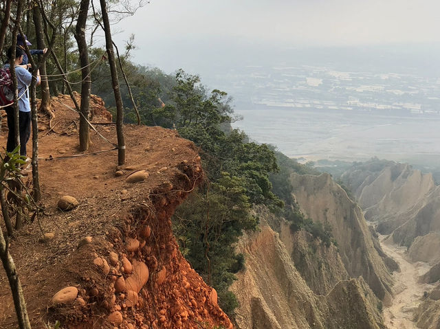 苗栗火炎山：壯麗地質奇觀的健行冒險