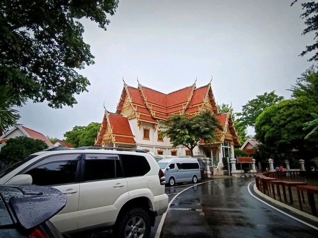 วัดภูเขาทอง กทม.