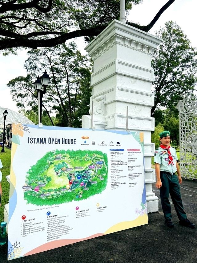 Festive Joy at Deepavali Istana Open House 