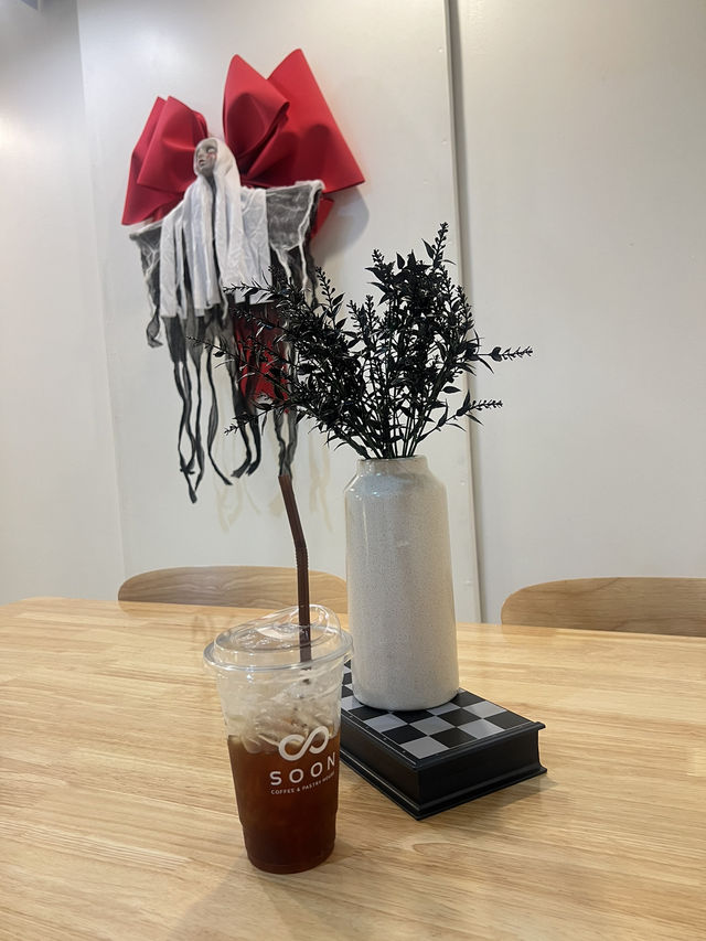 คาเฟ่นี้มีผีแอบๆ SOON CAFE