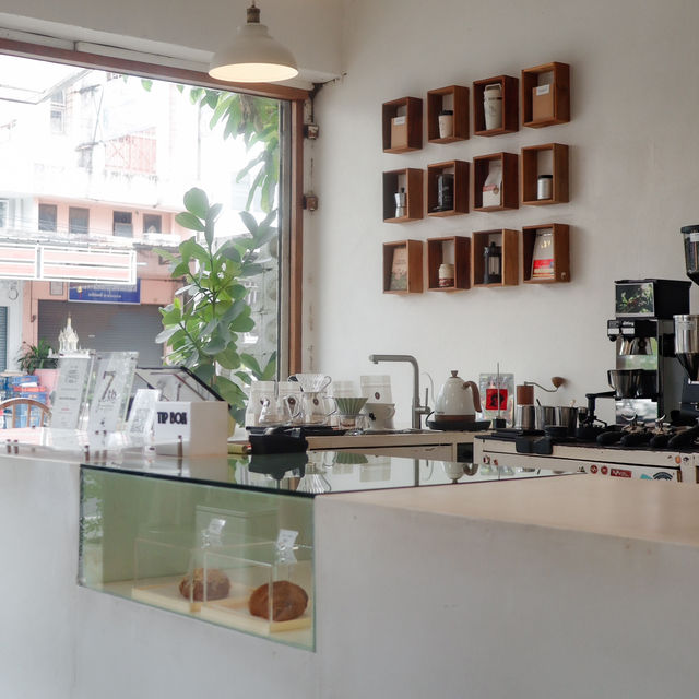 ANNA COFFEE ROASTERS | UBON Cafe’