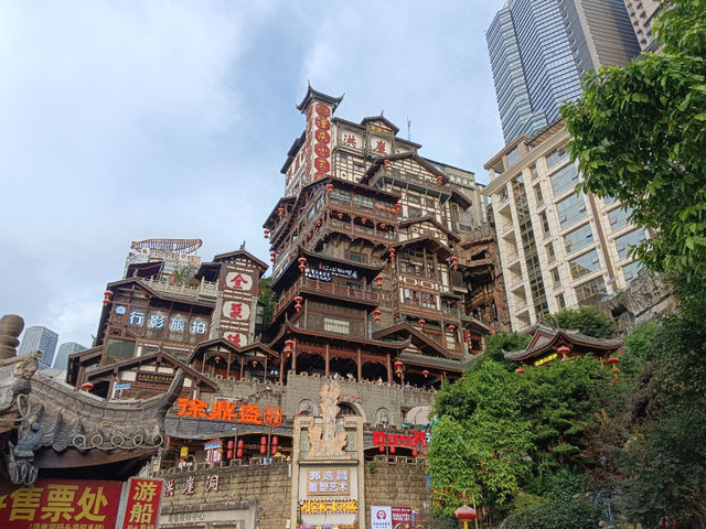 重慶　洪崖洞観光！