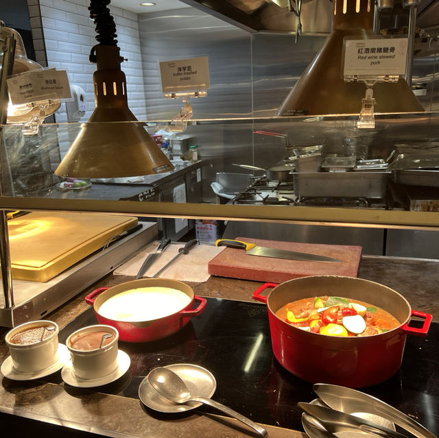 板橋  新板希爾頓MarketFlavor悅市集