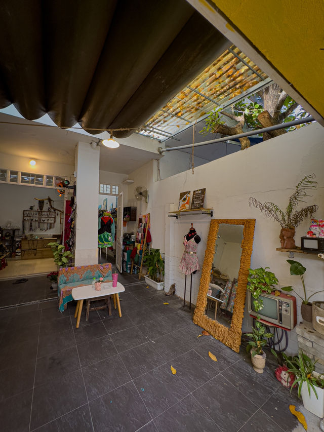 Amazing vintage gift shop in Da Nang