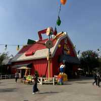 Christmas at Shanghai Disney 