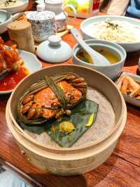 Popular Crab Roe Noodles in Shanghai