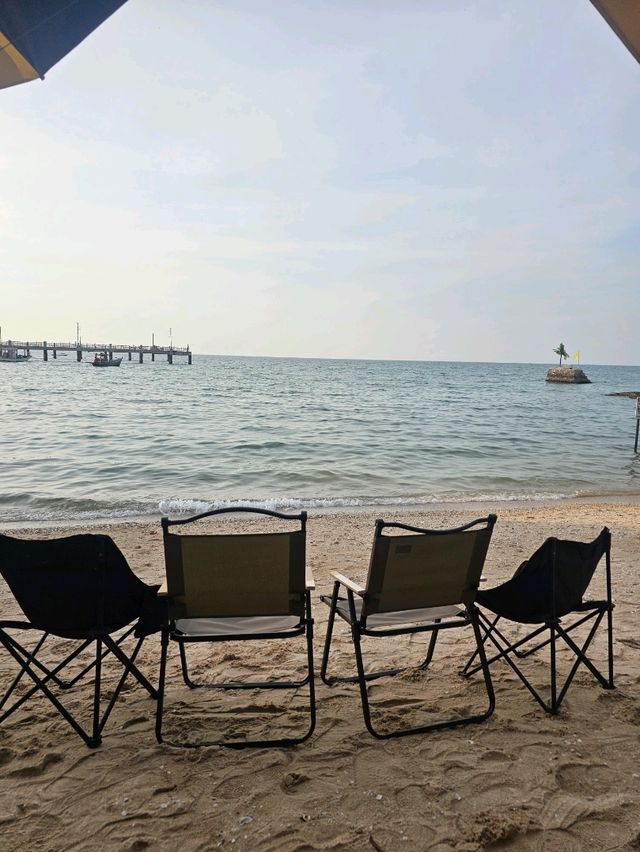 Tiny island cafe : Bangsaen 
