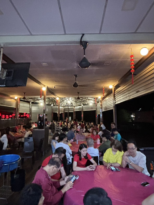Reunion Dinner at Ship Village: Seafood, Scenic Views, and Celebration 