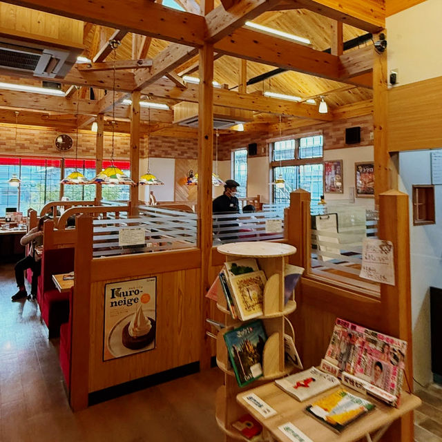 Comfort and Tradition at Komeda’s Coffee