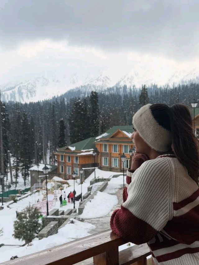 🏔️ Explore Gulmarg – A Paradise of Adventure & Beauty! ❄️