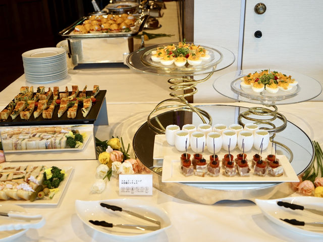 A Sweet Wonderland at Chef's Live Kitchen – Alice-Themed Buffet