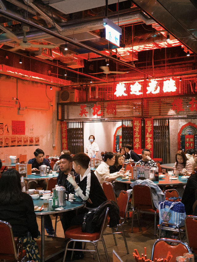 🇭🇰 香港 充滿香港懷舊特色的大排檔 —— 女人街食飯公司Ladies Street Sik Faan Co.