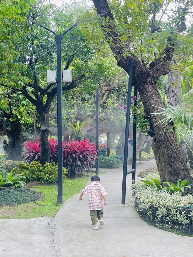 ป้าบุญคาเฟ่ที่มีครบจบในที่เดียว 