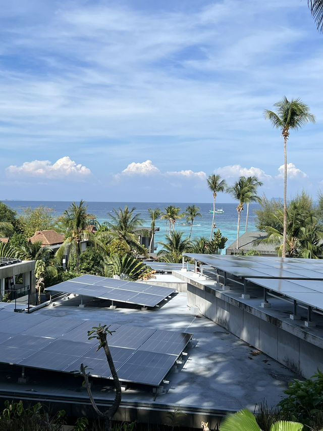 หลีเป๊ะ หลีใจ หนีไปพักร้อนที่หาดซันไรซ์ 2025🌊