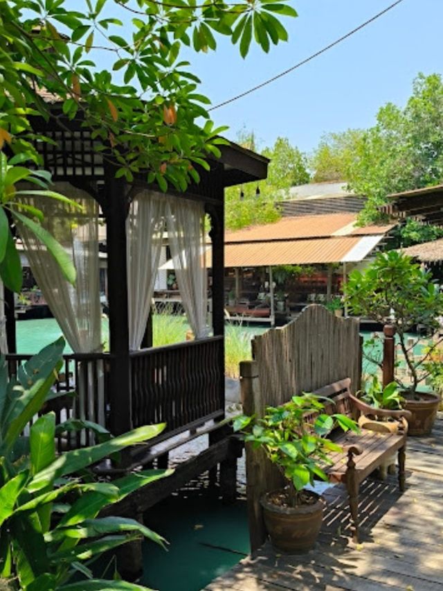 😝 Ayutthaya Retreat