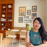 Sirene Café & Restaurant: A Charming Photo-Perfect Spot