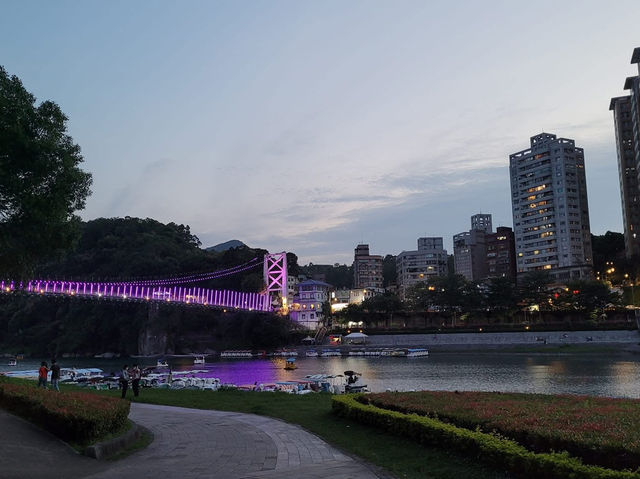 新店小獅頭山登高望遠去