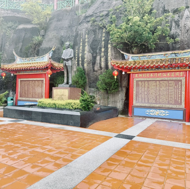 A Serene Escape at Chin Swee Caves Temple