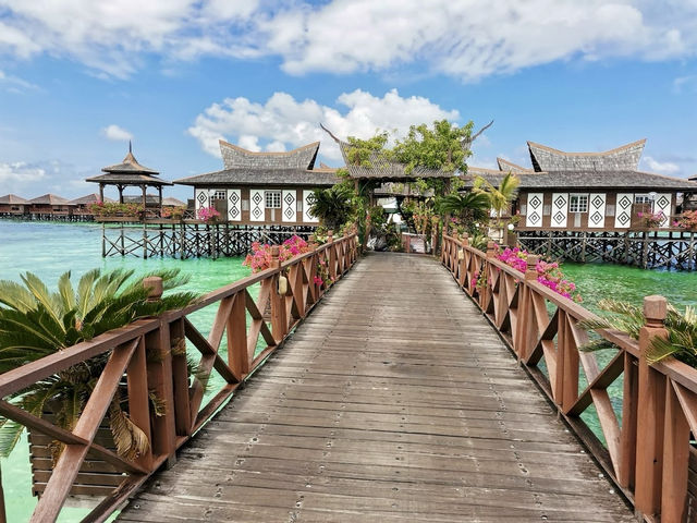 Mabul Island: Where Sand, Sea, and Squid Ink Happened!"🏝️🦑