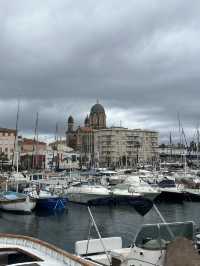 Fréjus เมืองชายฝั่งในฝรั่งเศส