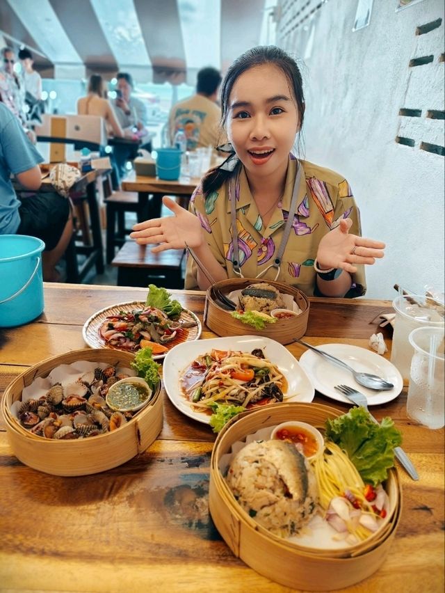 ข้าวลงเข่ง 🍽 ริมหาดวอนนภา🏖