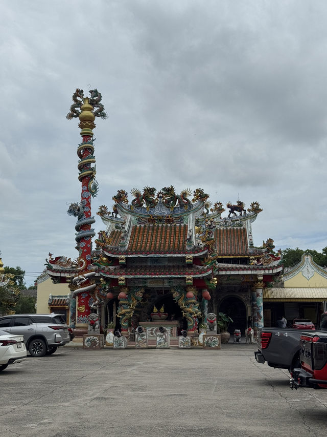 ไหว้พระขอพรที่ศาลหลักเมืองตราด!